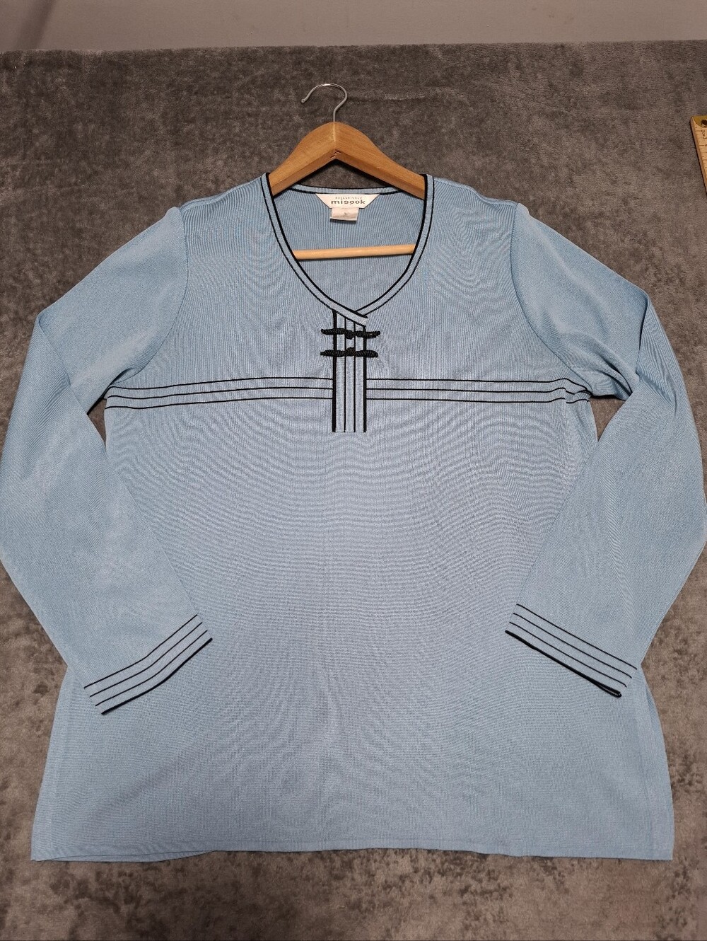 Exclusively Misook light blue black stripe long sleeve shirt blouse ladies Sz M - Picture 5 of 11